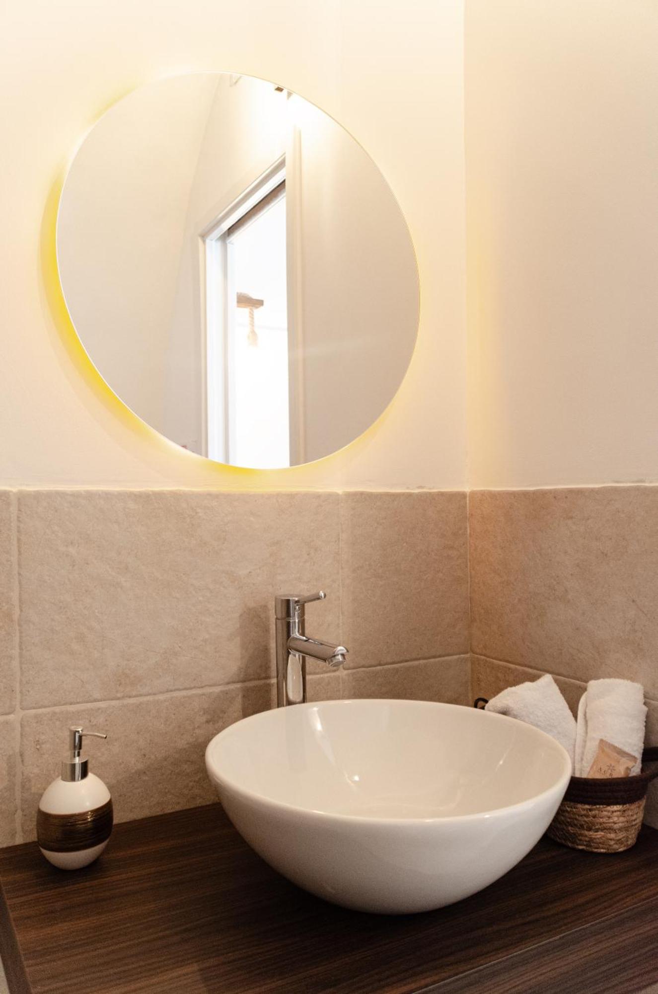 Aca Suite Luxury With Jacuzzi Adelfia Dış mekan fotoğraf