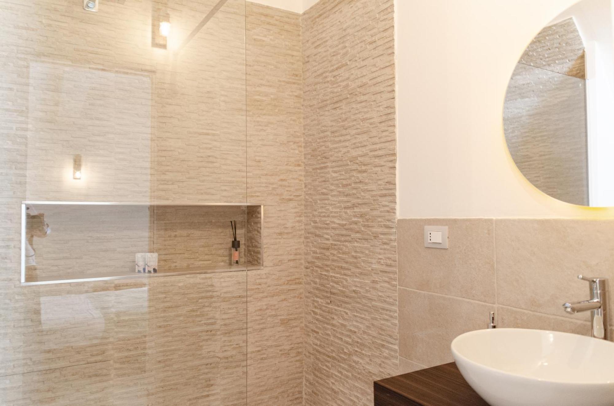 Aca Suite Luxury With Jacuzzi Adelfia Dış mekan fotoğraf